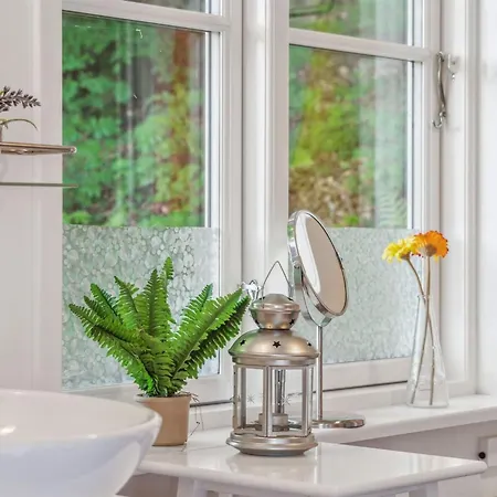 Ginne - 100m To The Fjord By Interhome *